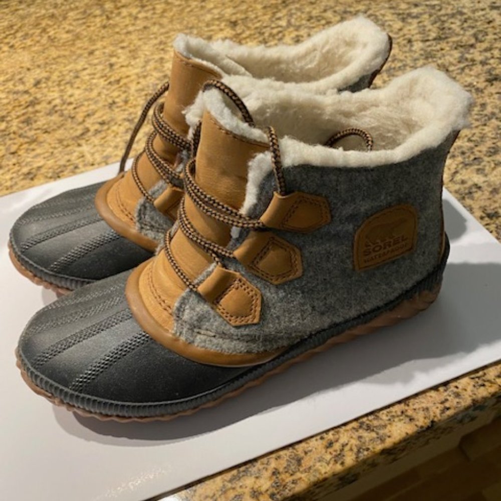 SOREL OUT N ABOUT PLUS